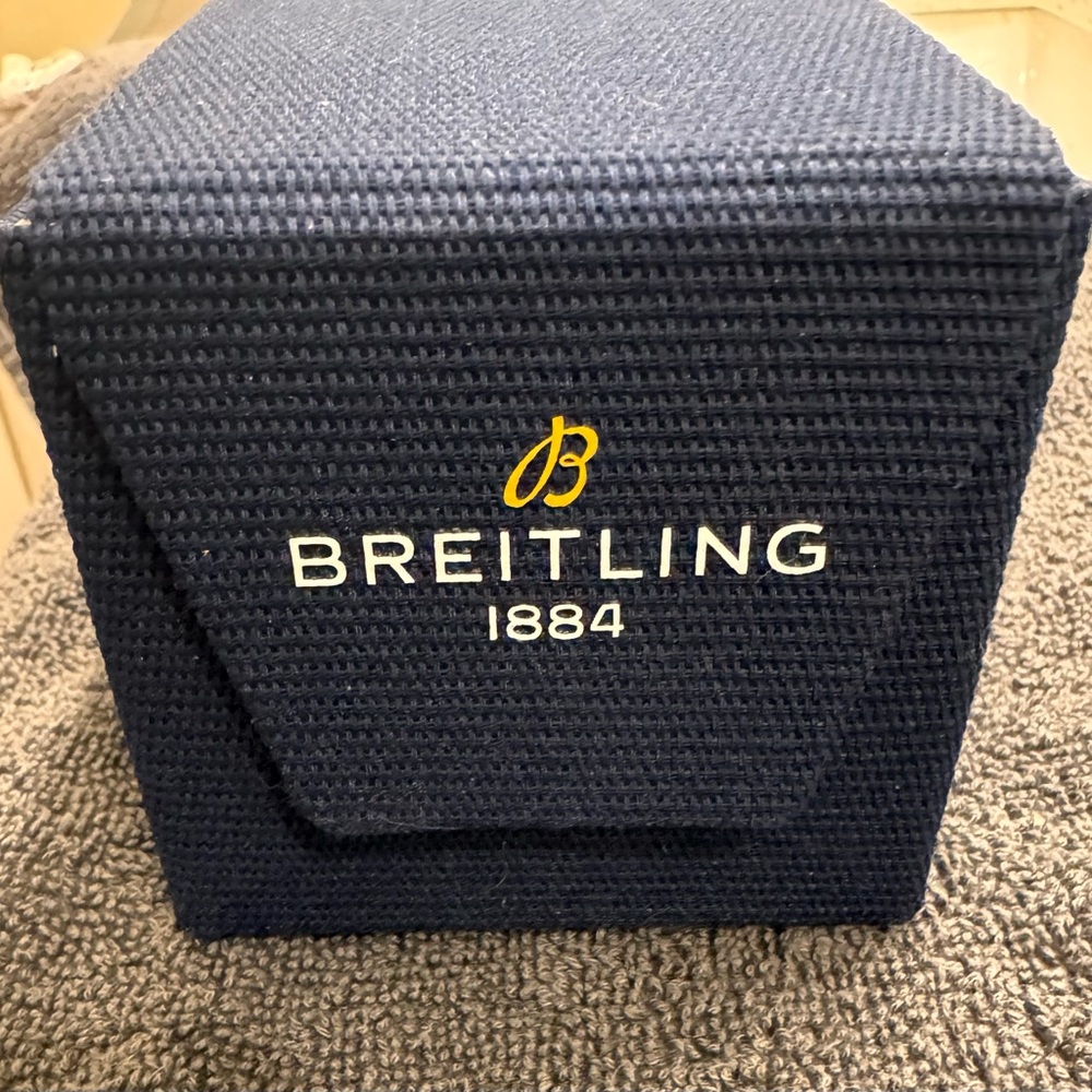 Breitling Avenger Green Dial BNIB - Picture 6 of 7